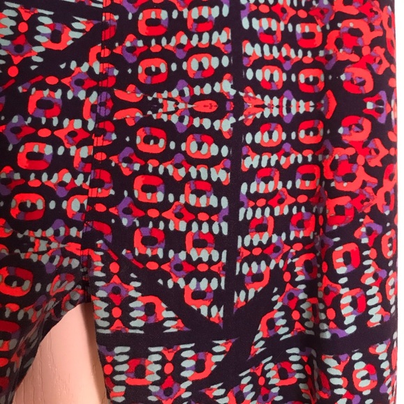 LuLaRoe TC Tall & Curvy print leggings - Picture 2 of 3